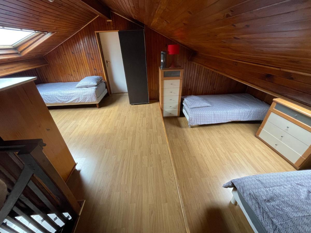 Agreable Appartement Dans Une Maison Сен-Дені Екстер'єр фото